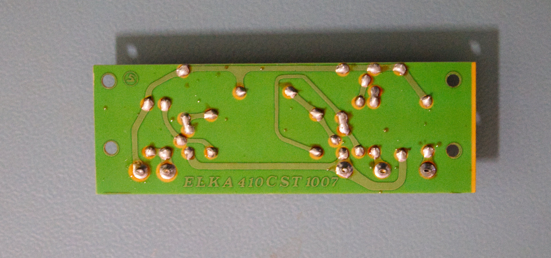 Bottom-side of the Elka 410CST1007 PCB